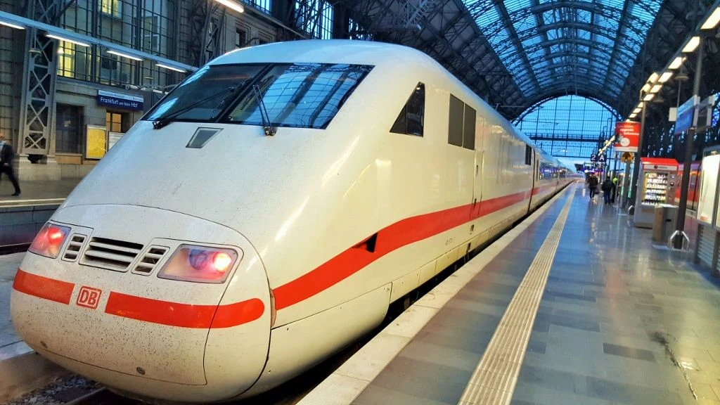 An ICE train has arrived in Frankfurt