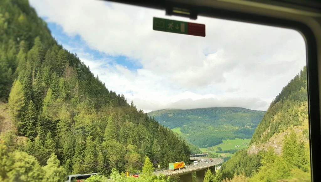 Taking the EuroCity train from Austria to Italy