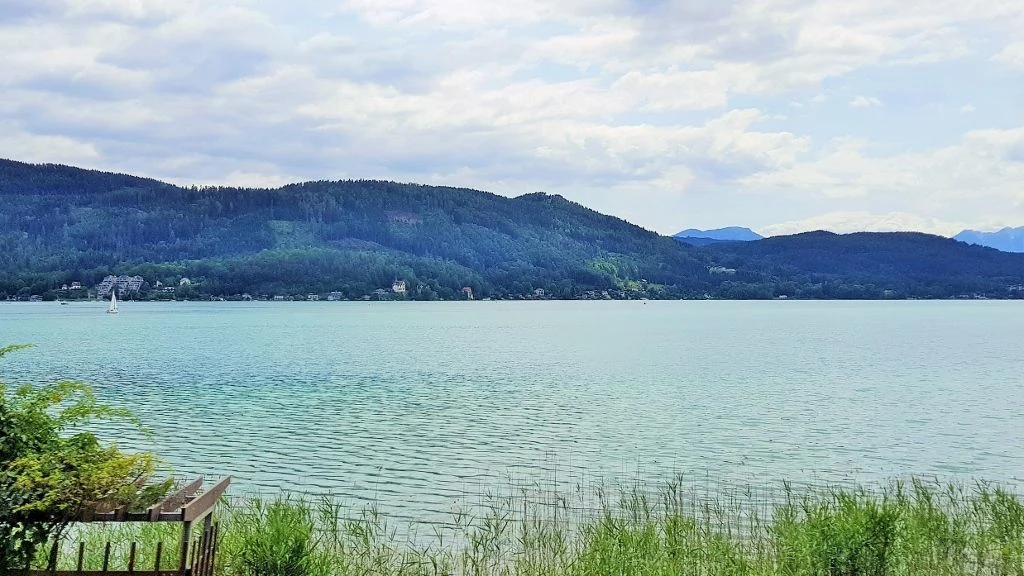 Travelling by the Worthersee when taking a train from Venice to Vienna