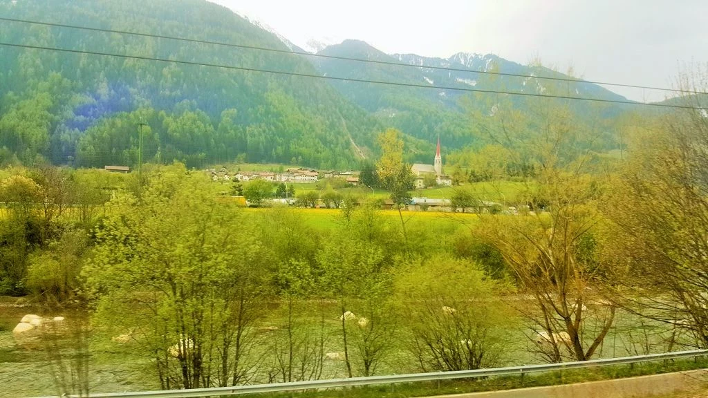 Between Munich and Italy by train
