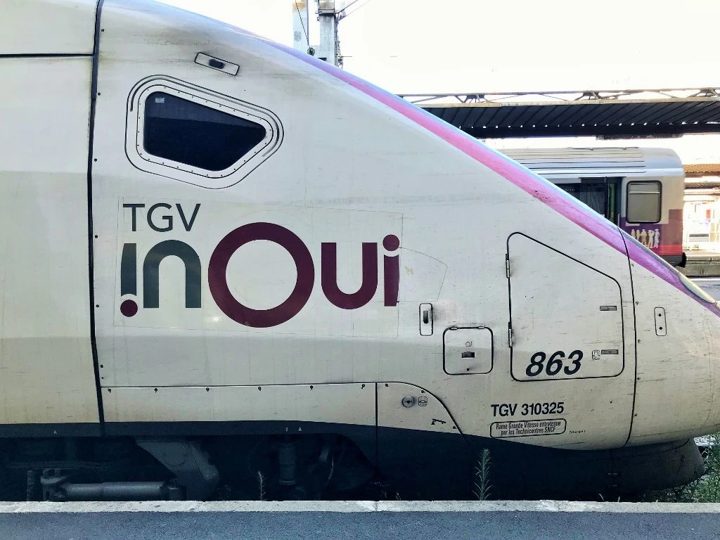 inOui branding on a TGV 