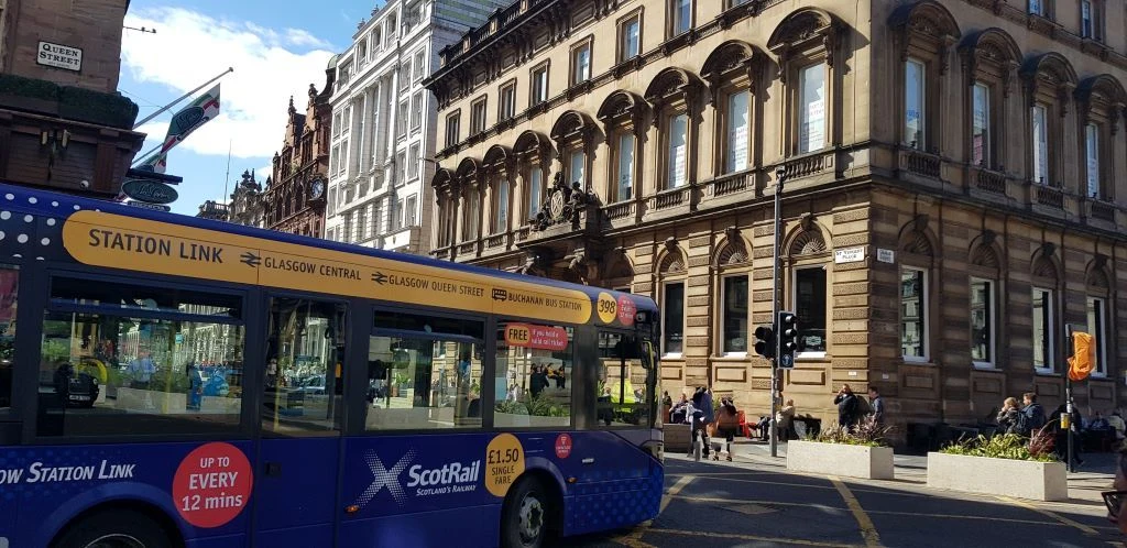 The station to station shuttle bus in Glasgow
