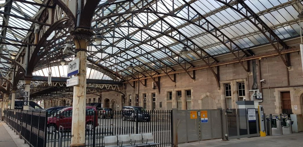 The charming glazed roof over the platform 7 concourse