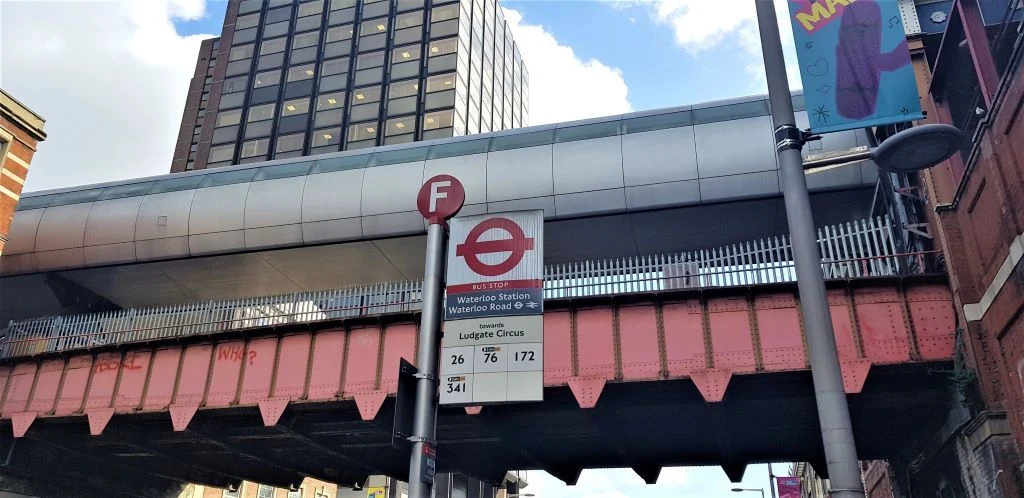 take bus 76 from Waterloo to St Pauls