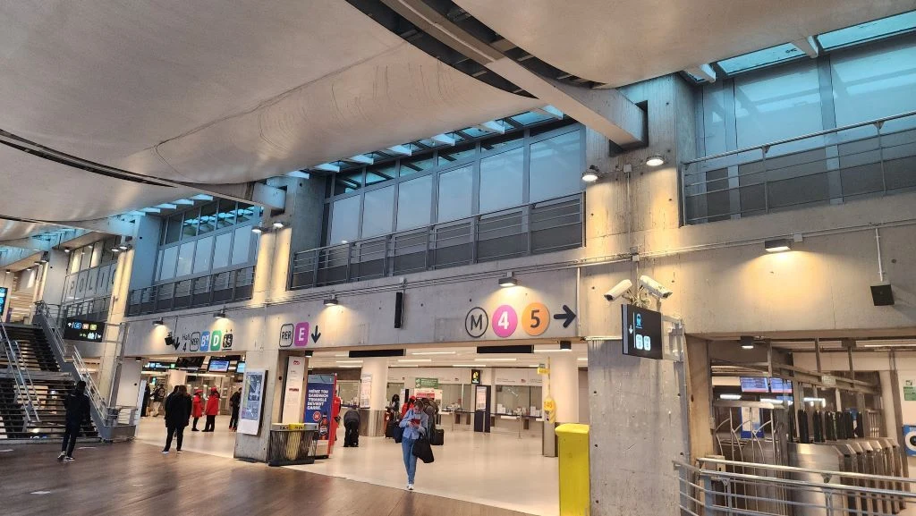 Walking into the RER station at the Gare Du Nord