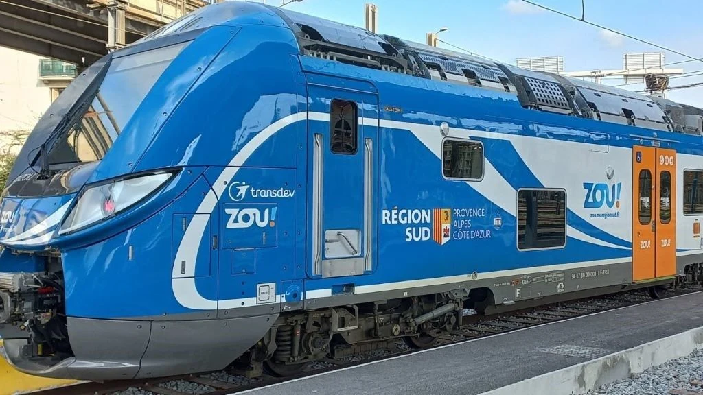 The Transdev trains on the Marseille to Nice route